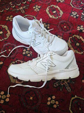 White New Balance 411 Comfort Ride sneakers 7.5